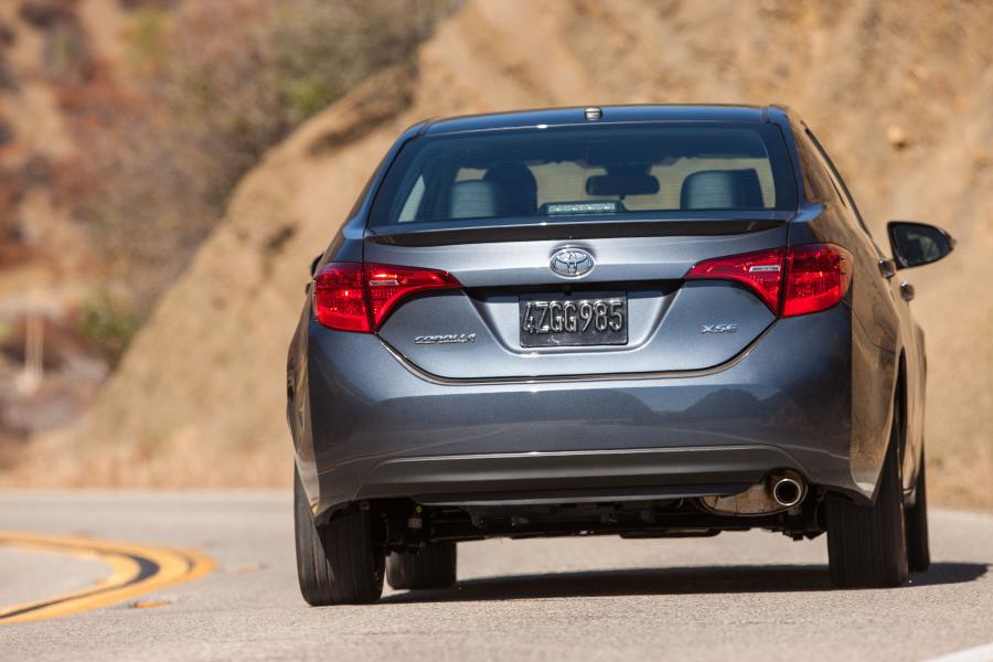  Toyota Corolla XSE 2016 года  (фото 9 из 20)